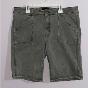 American eagle Bermuda stretch shorts
